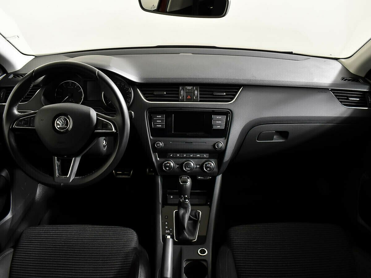 Skoda Octavia Импорт, 1.5 л, Робот, 2019 фото 1