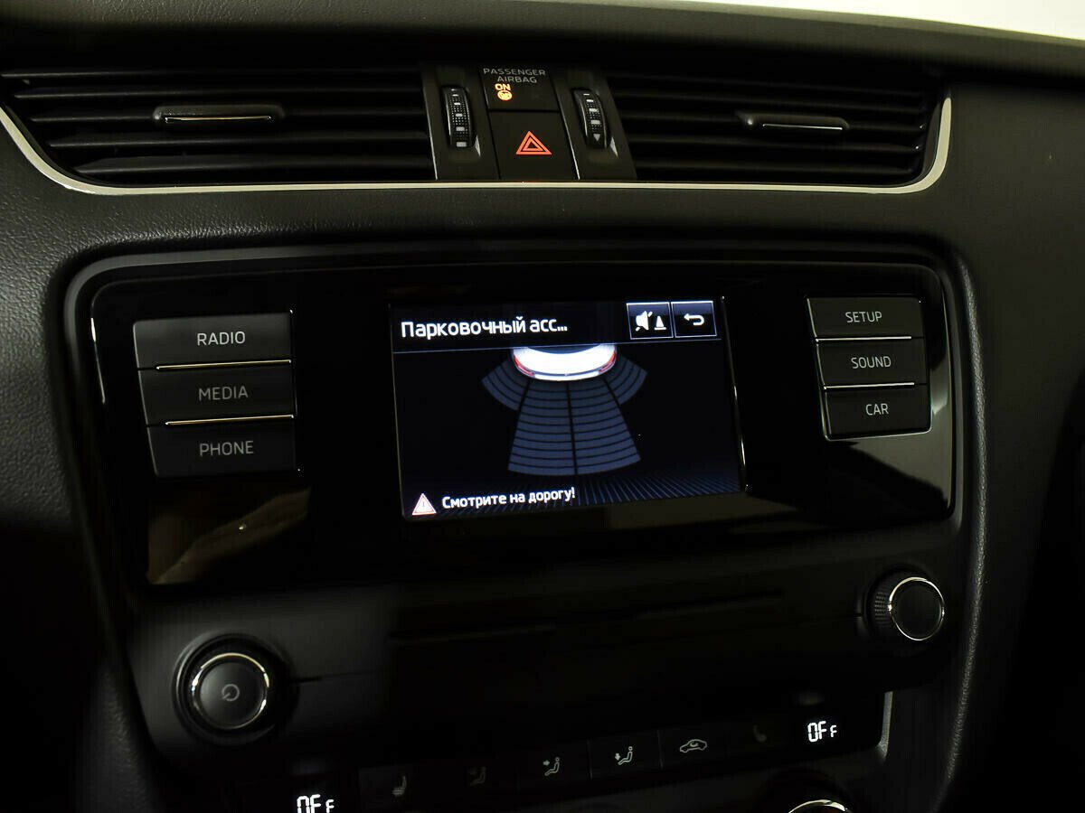 Skoda Octavia Импорт, 1.5 л, Робот, 2019 фото 10