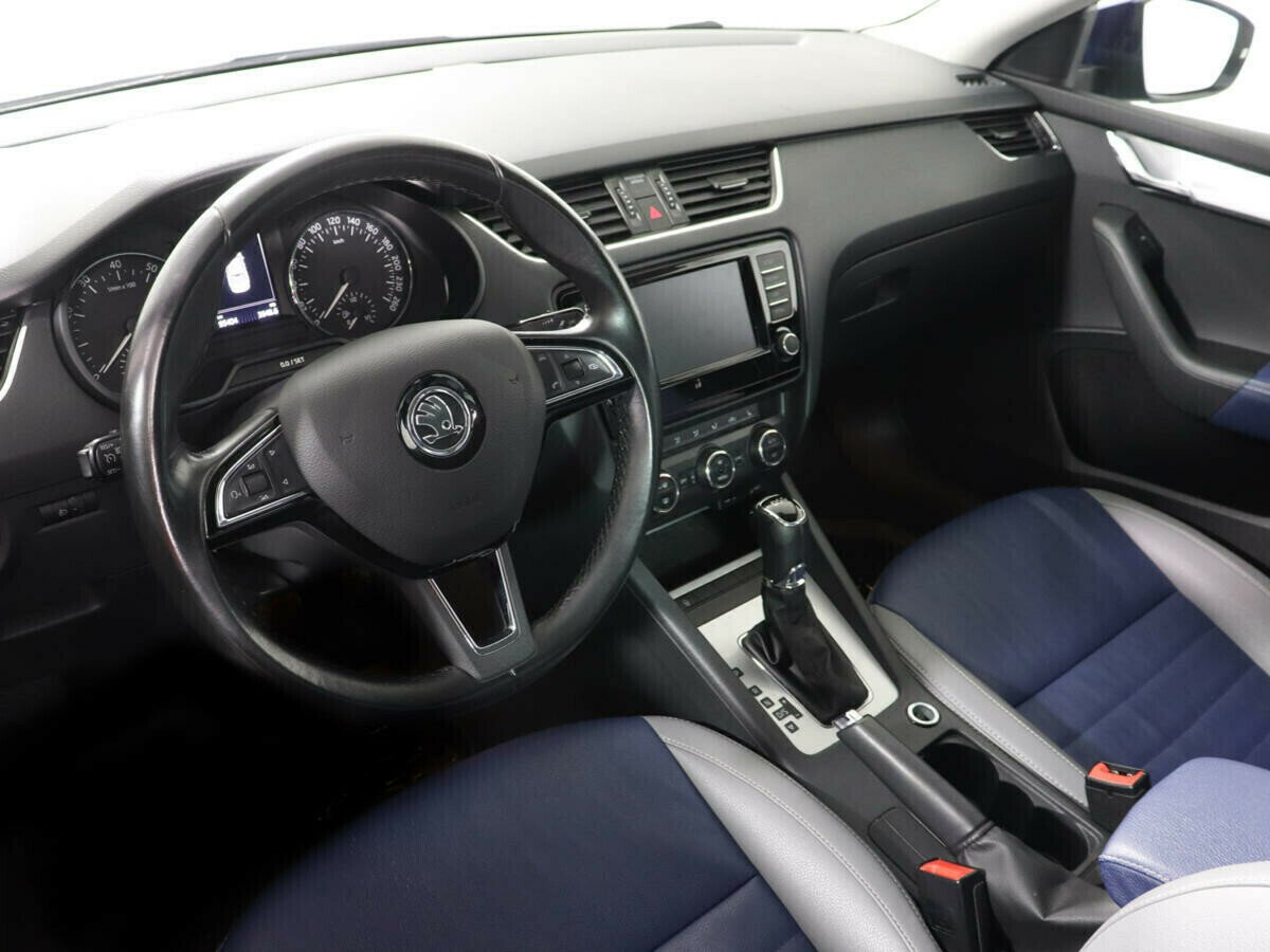 Skoda Octavia Импорт, 1.5 л, Робот, 2018 фото 1