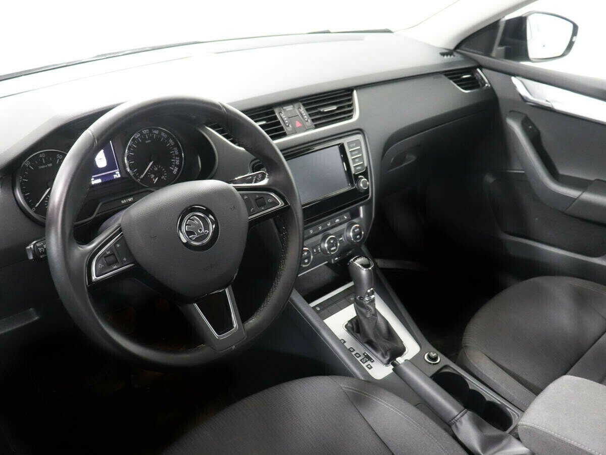 Skoda Octavia Импорт, 1.5 л, Робот, 2017 фото 2