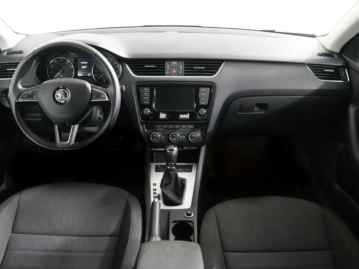 Skoda Octavia Импорт, 1.5 л, Робот, 2017 фото 1