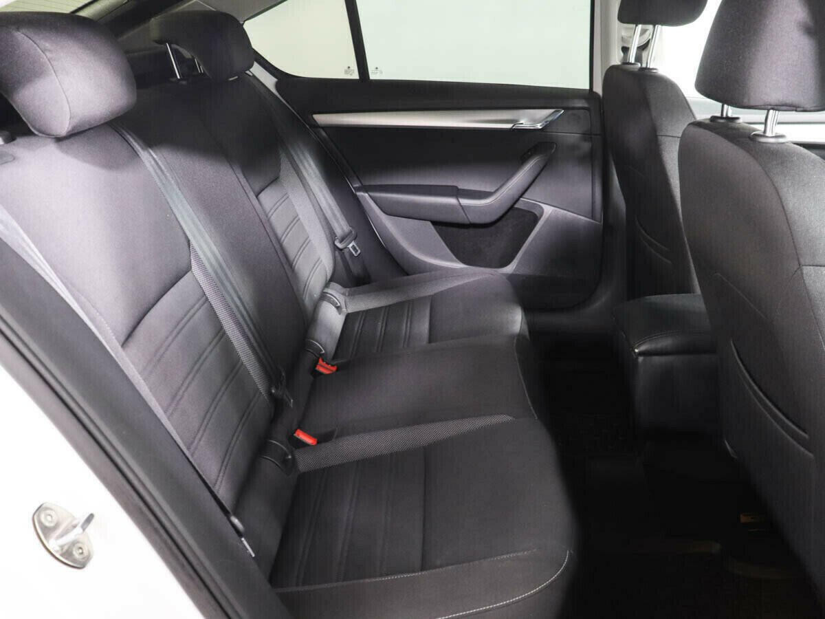 Skoda Octavia Импорт, 1.5 л, Робот, 2018 фото 8