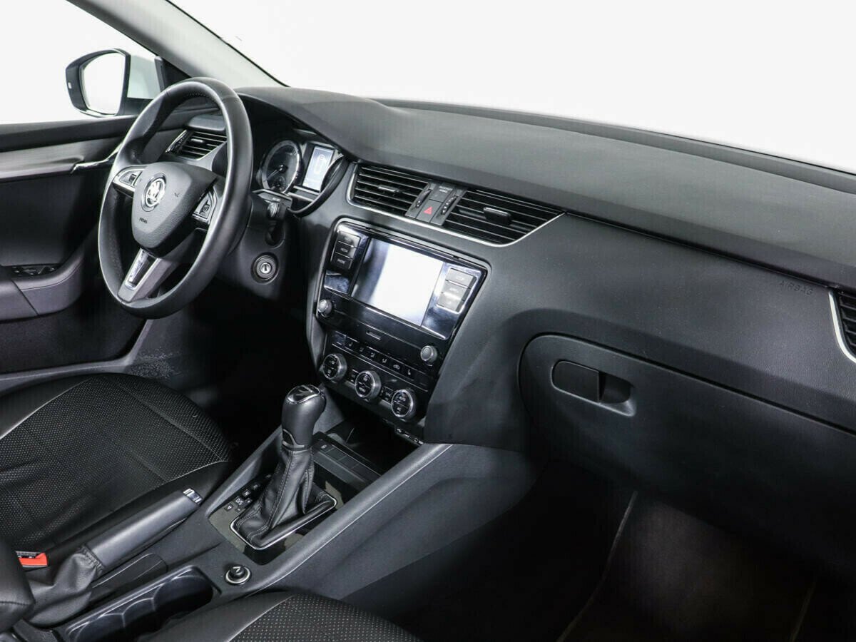 Skoda Octavia, 1.6 л, АТ, 2018 фото 7
