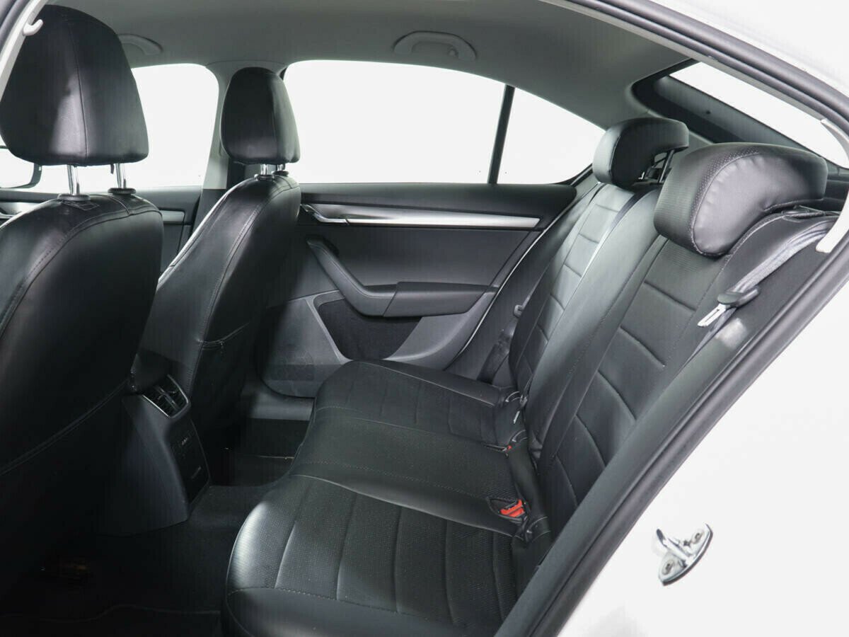 Skoda Octavia, 1.6 л, АТ, 2018 фото 8