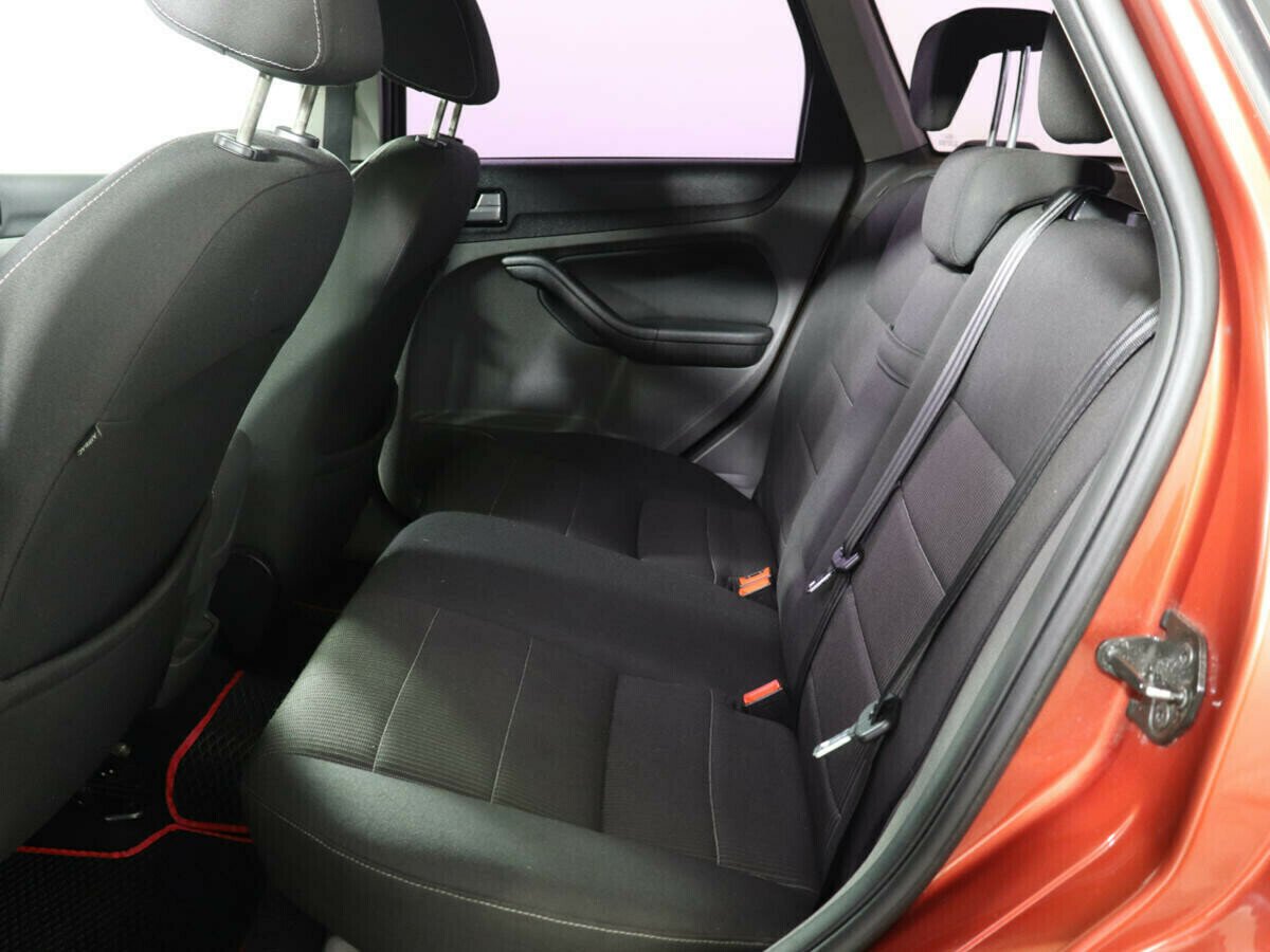 Ford Focus, 1.8 л, МТ, 2010 фото 1