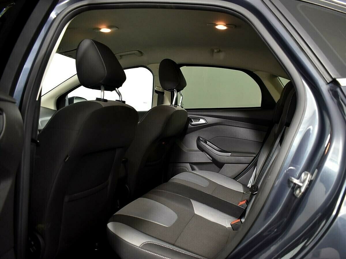 Ford Focus, 1.6 л, Робот, 2013 фото 1