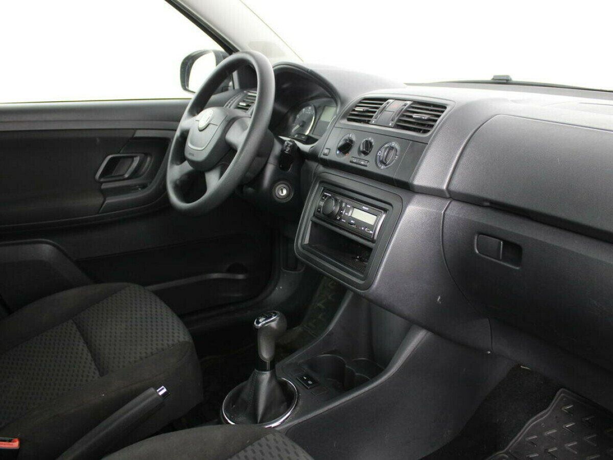 Skoda Fabia, 1.2 л, МТ, 2012 фото 2