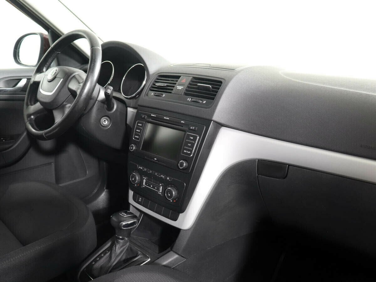Skoda Yeti, 1.2 л, Робот, 2012 фото 8