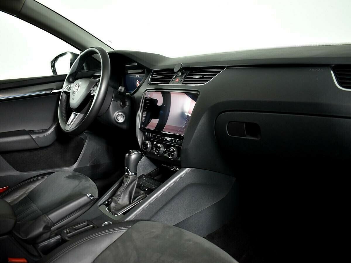 Skoda Octavia, 1.8 л, Робот, 2018 фото 2