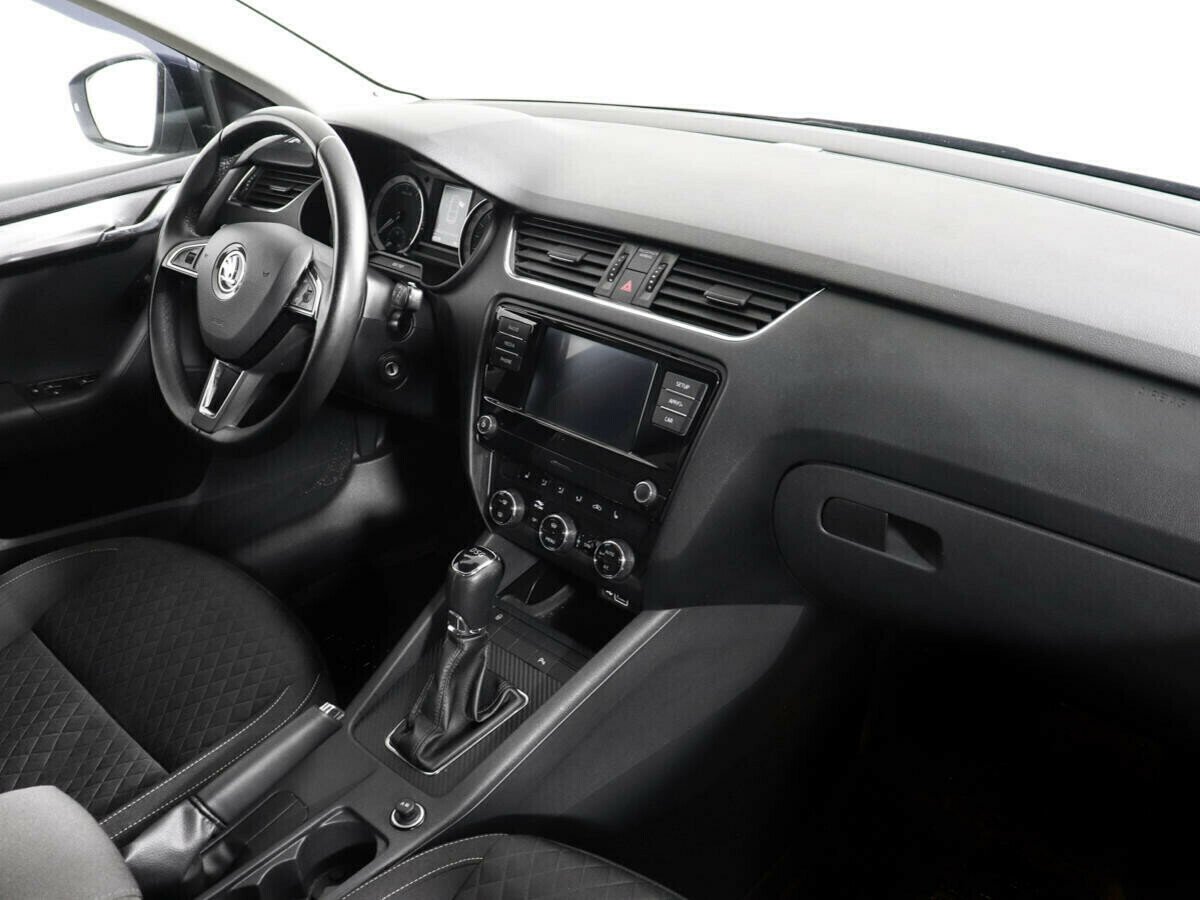 Skoda Octavia Импорт, 1.5 л, Робот, 2018 фото 9