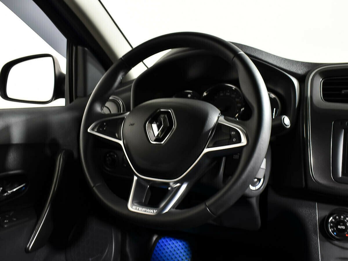 Renault Logan, 1.6 л, АТ, 2019 фото 8
