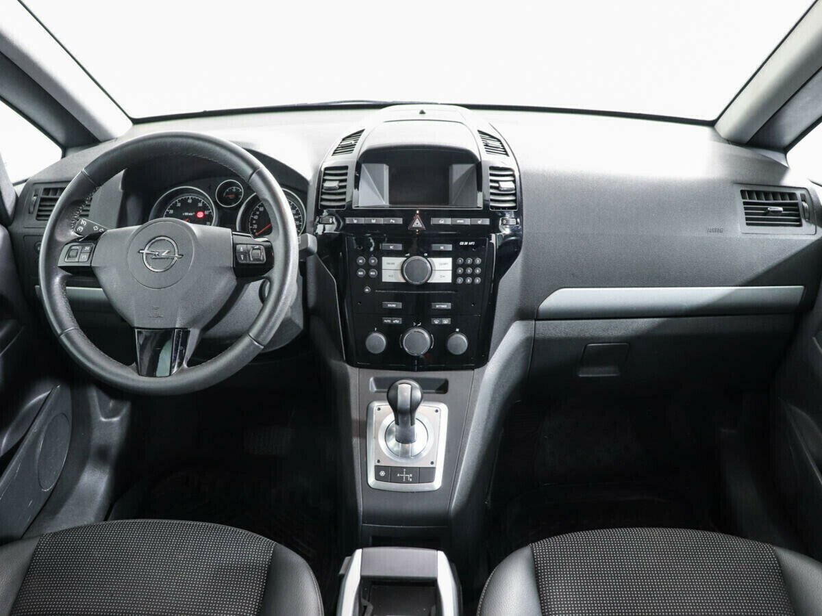 Opel Zafira, 1.8 л, Робот, 2012 фото 8