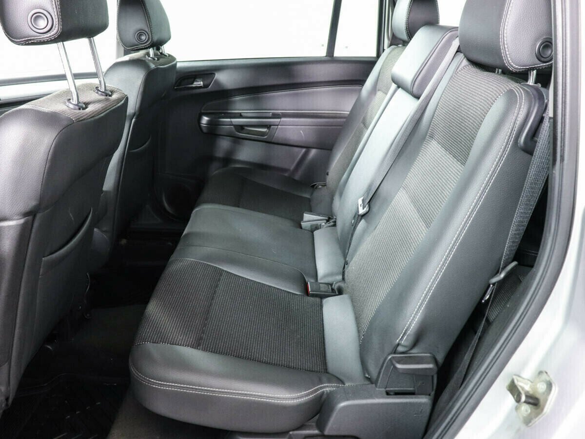 Opel Zafira, 1.8 л, Робот, 2012 фото 2