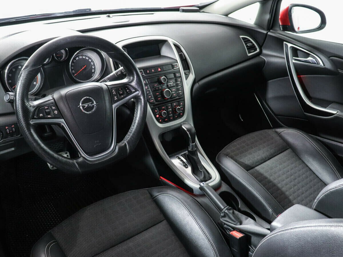 Opel Astra, 1.4 л, АТ, 2012 фото 7