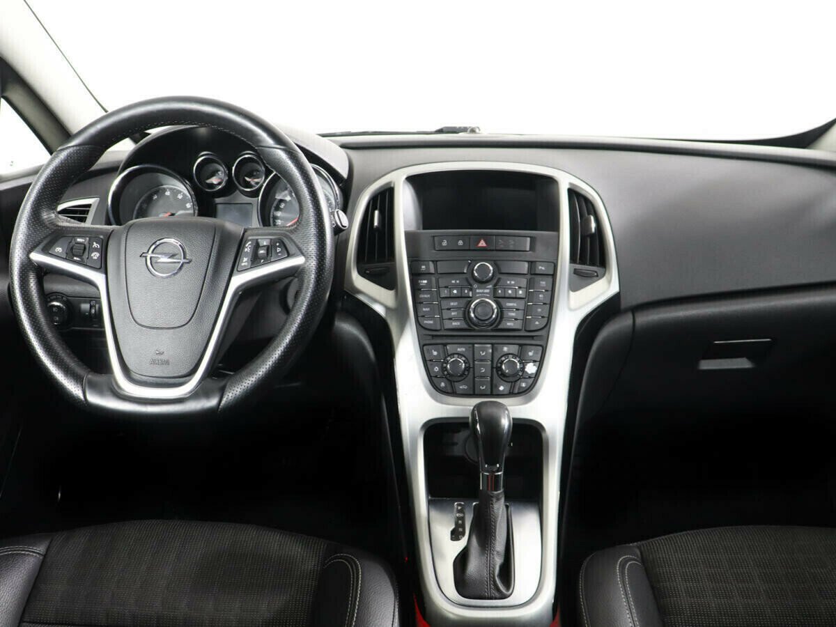 Opel Astra, 1.4 л, АТ, 2012 фото 8