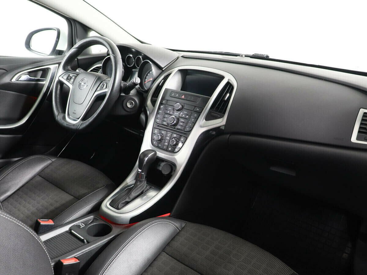Opel Astra, 1.4 л, АТ, 2012 фото 9