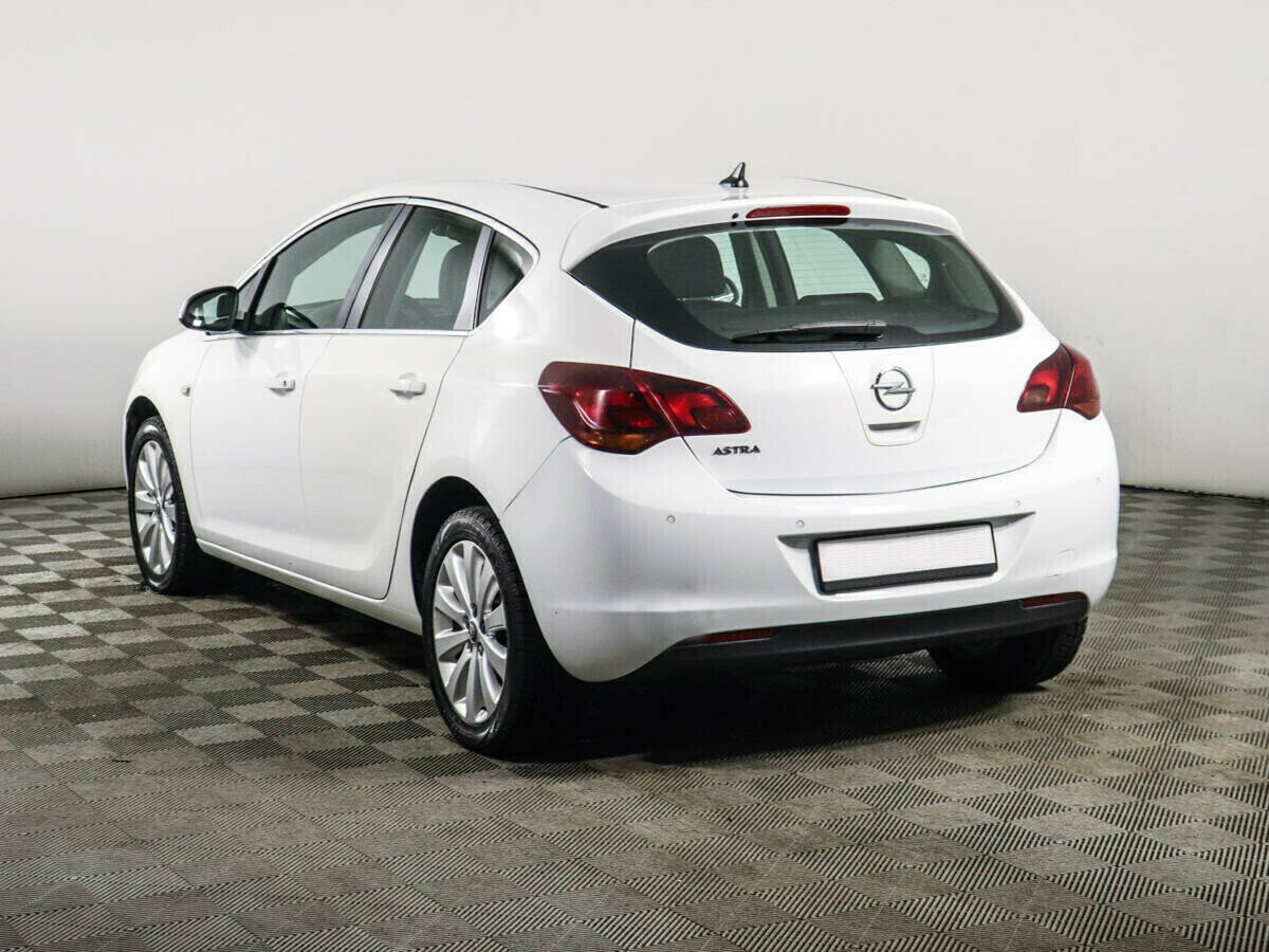 Opel Astra, 1.6 л, АТ, 2010 фото 5