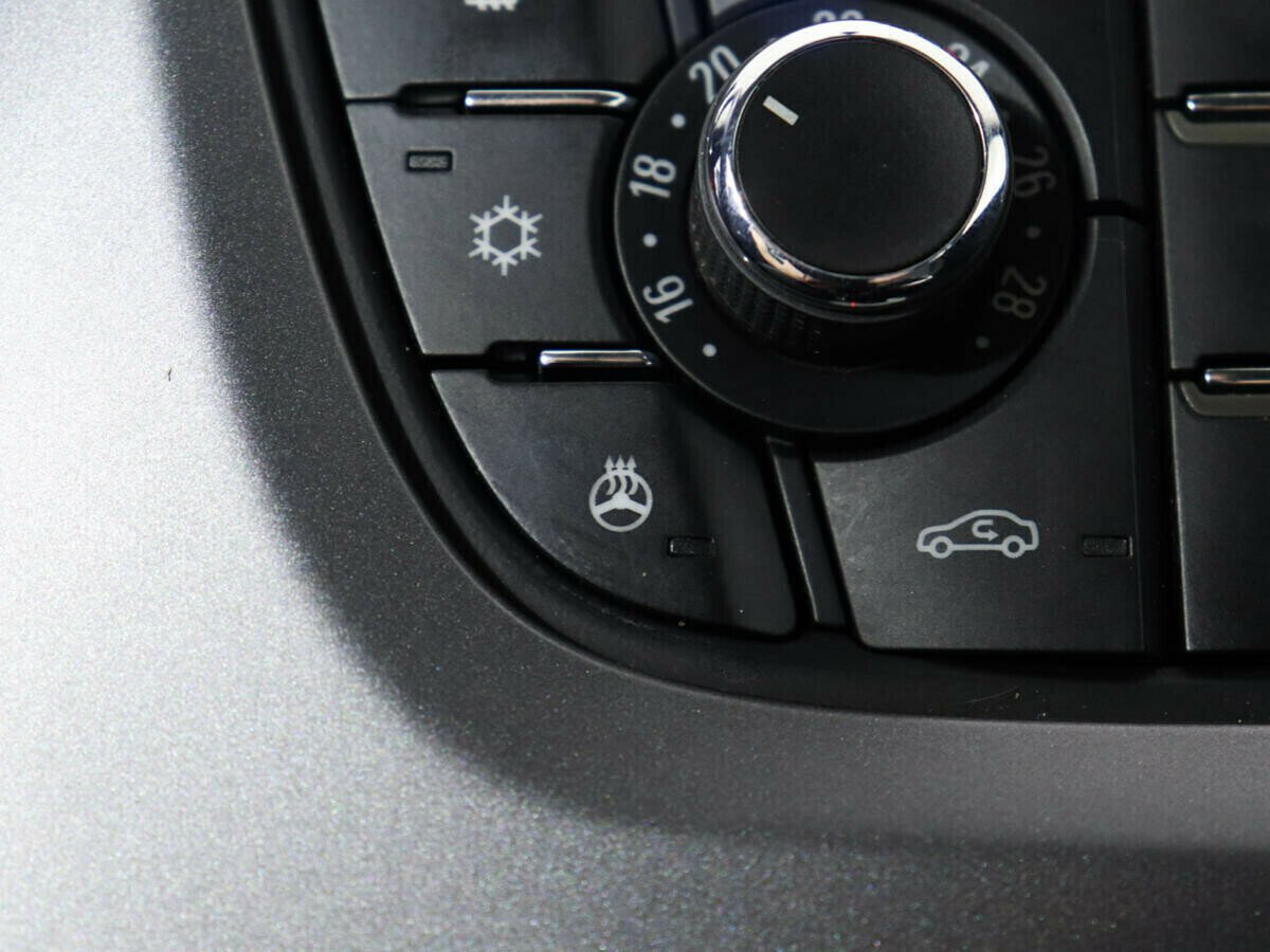 Opel Astra, 1.4 л, АТ, 2013 фото 2