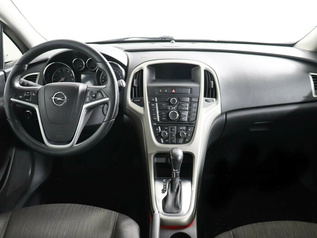Opel Astra, 1.6 л, АТ, 2011 фото 8