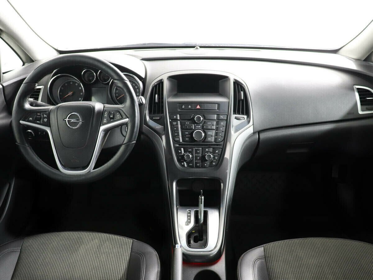 Opel Astra, 1.6 л, АТ, 2012 фото 9