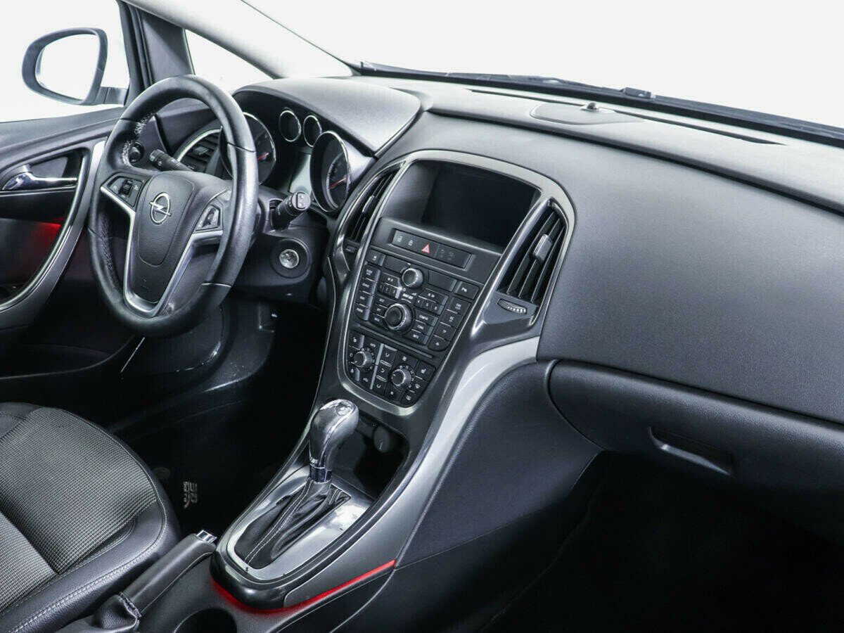 Opel Astra, 1.4 л, АТ, 2012 фото 8