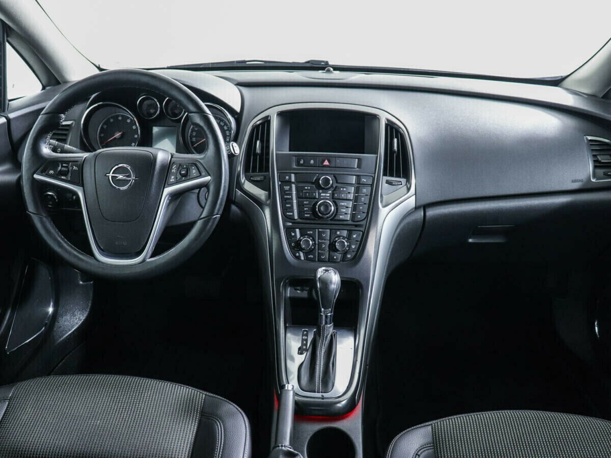 Opel Astra, 1.4 л, АТ, 2012 фото 9