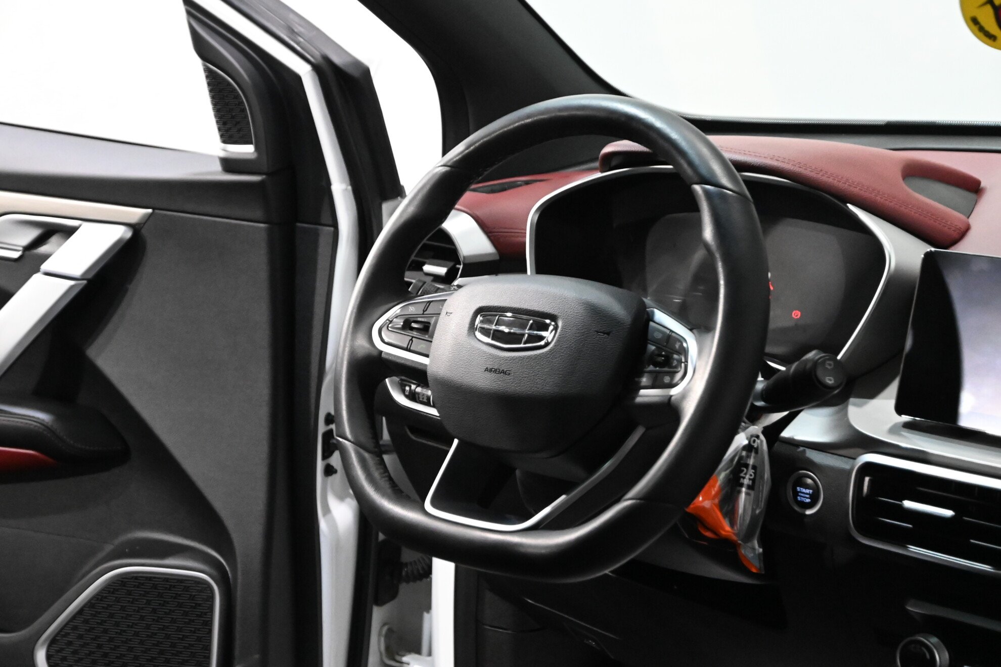 Geely Coolray, 1.5 л, Робот, 2021 фото 10