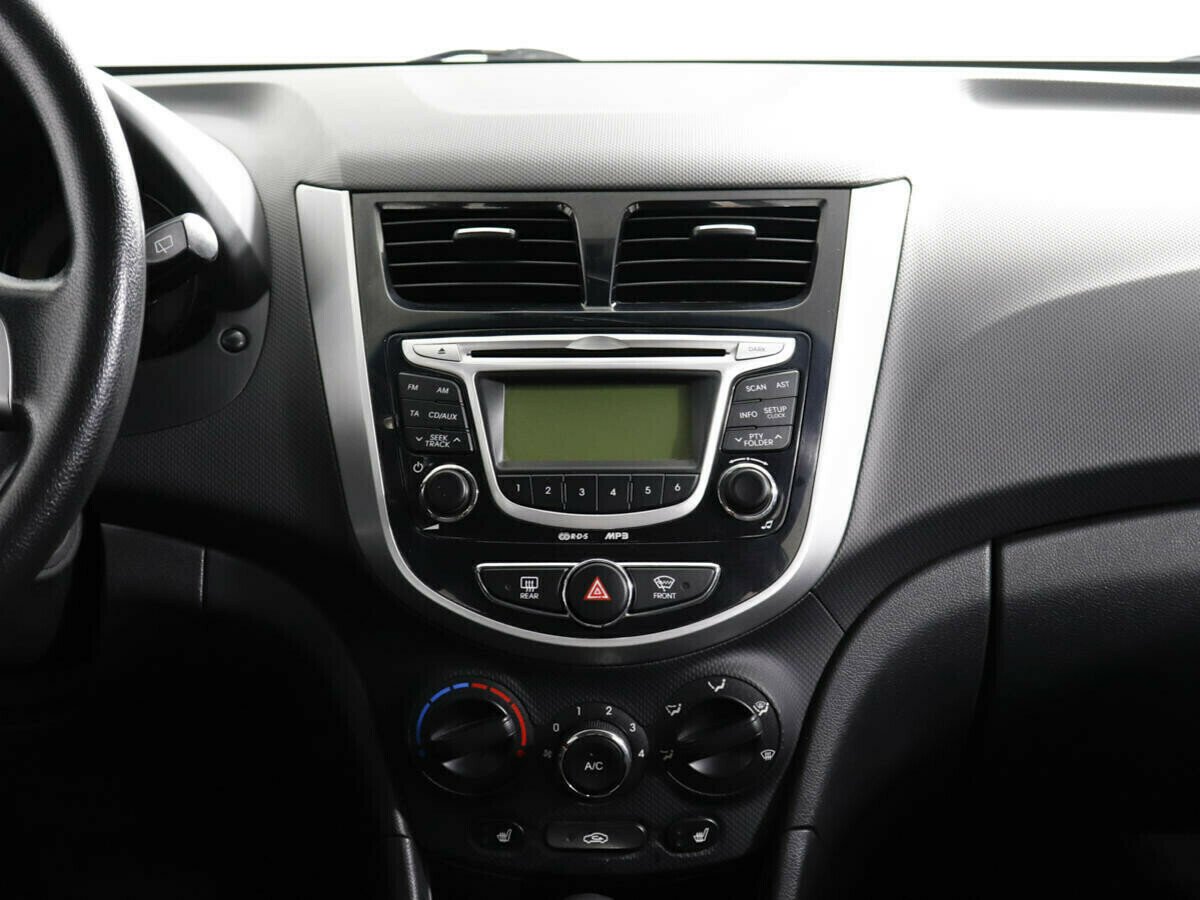 Hyundai Solaris 1.4 АКПП, 2012, 134 000 км фото 7