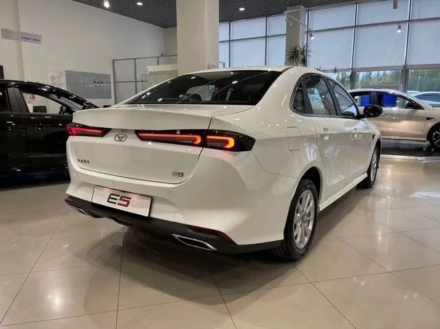 Kaiyi E5 Luxury, 1.5 л, Вариатор, 2025 фото 5