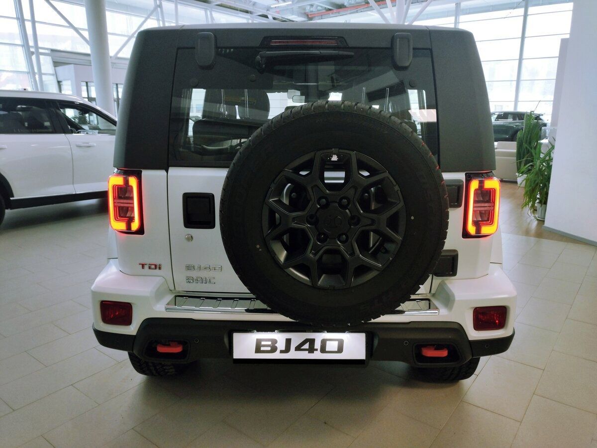 BAIC BJ40 Exclusive, 2.0 л, АТ, 2024 фото 6