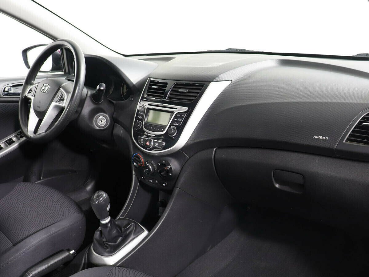 Hyundai Solaris 1.6 МКПП, 2013, 124 000 км фото 6