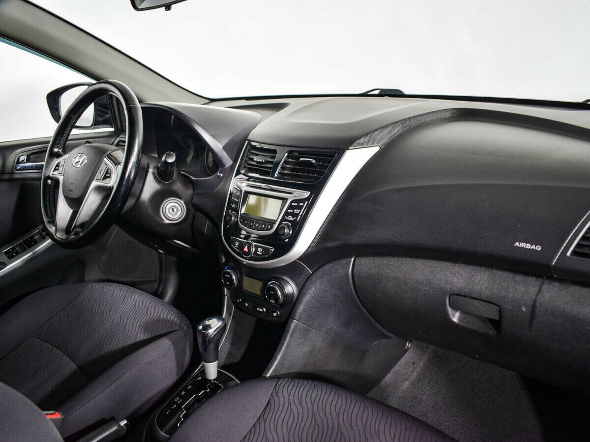 Hyundai Solaris 1.6 АКПП, 2015, 100 000 км фото 5