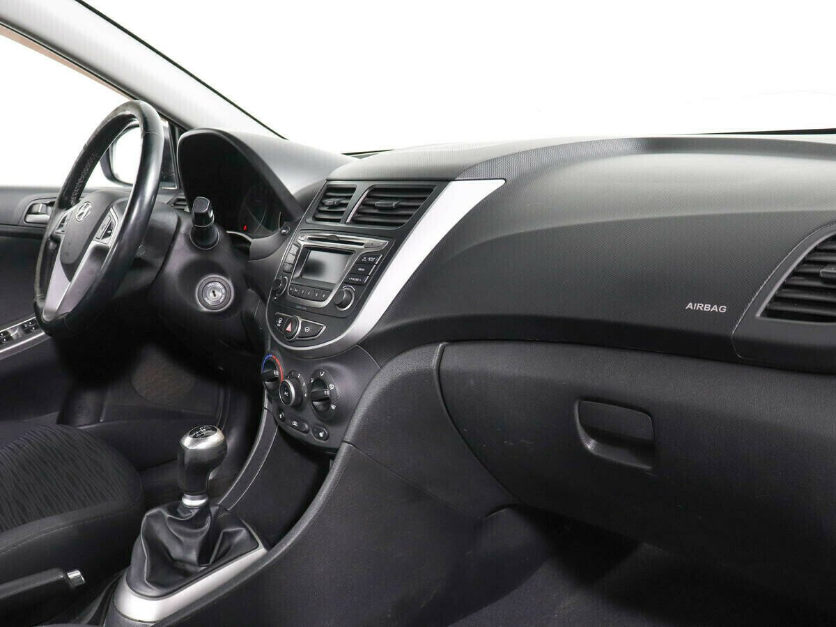 Hyundai Solaris 1.6 МКПП, 2016, 87 000 км фото 5