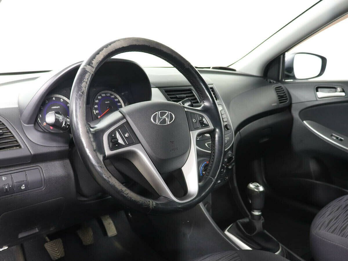 Hyundai Solaris 1.6 МКПП, 2016, 87 000 км фото 6
