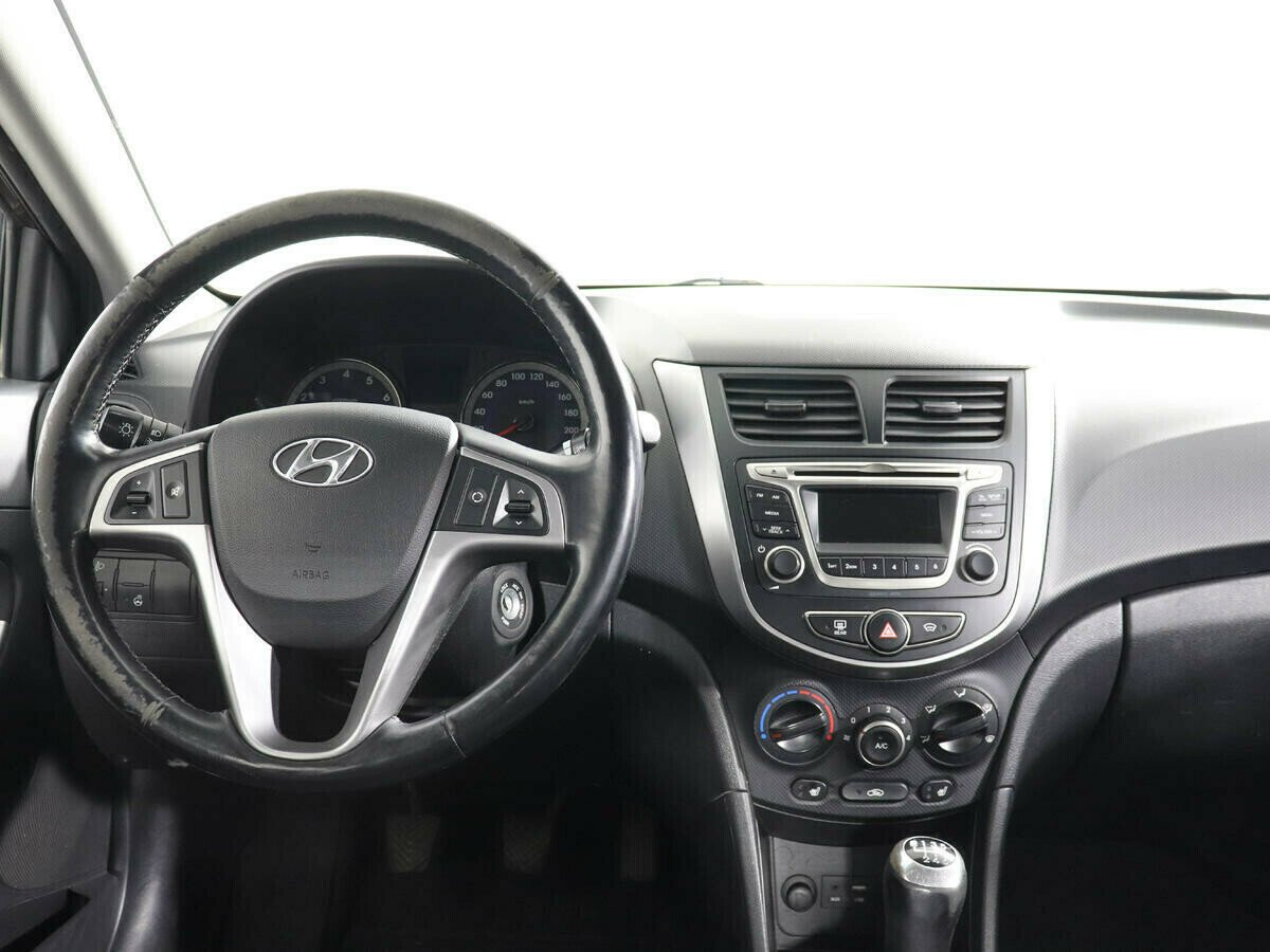 Hyundai Solaris 1.6 МКПП, 2016, 87 000 км фото 8