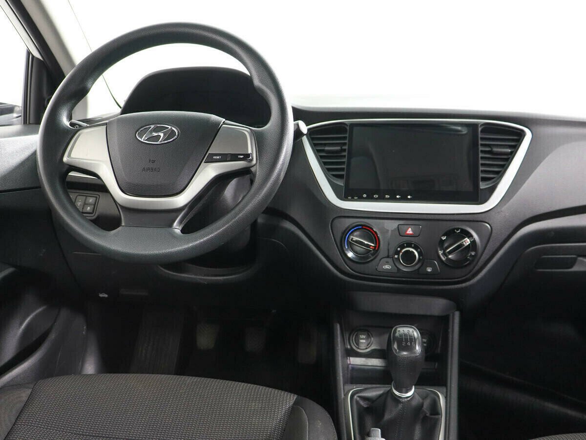 Hyundai Solaris 1.6 МКПП, 2018, 59 000 км фото 5