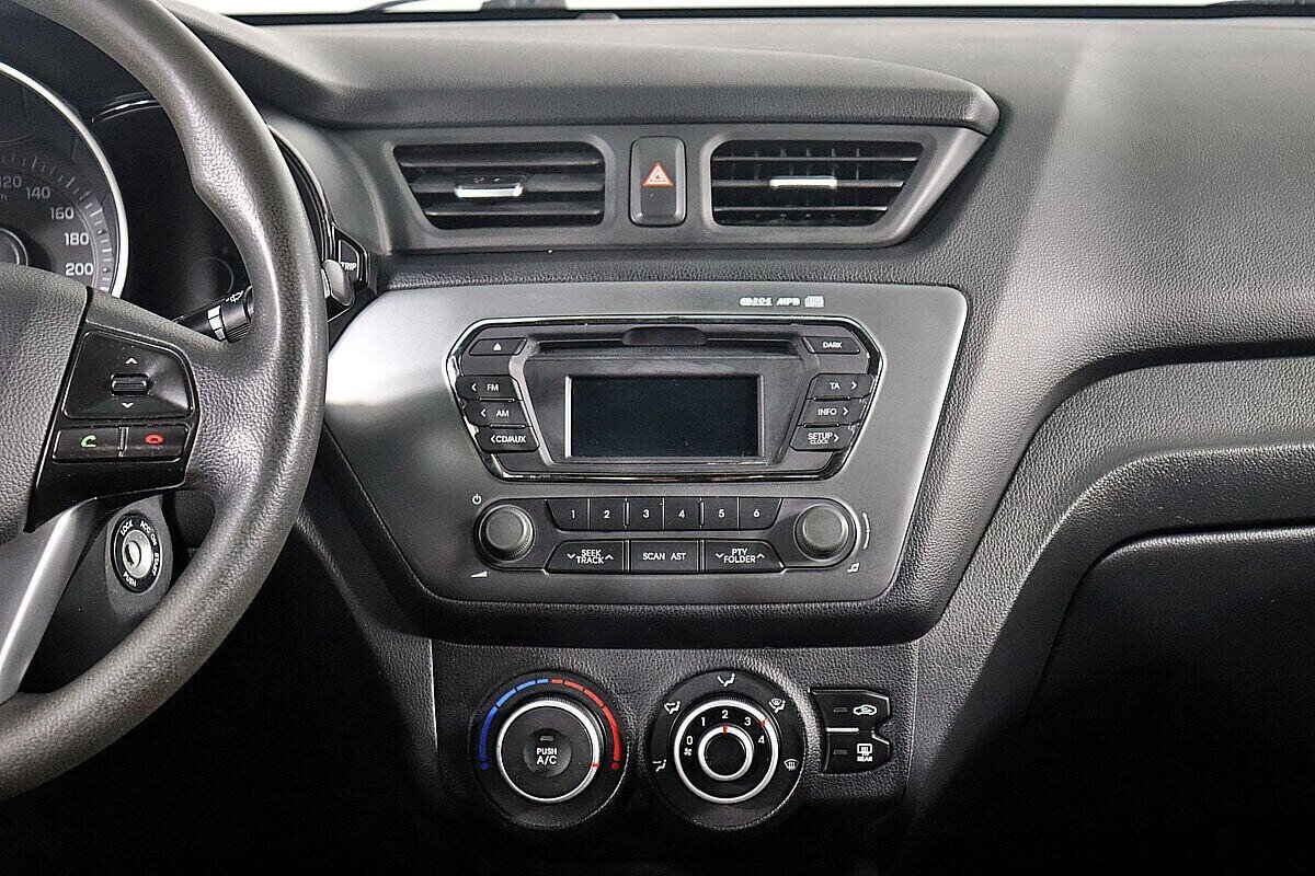 Kia Rio 1.6 АКПП, 2013, 123 000 км фото 8