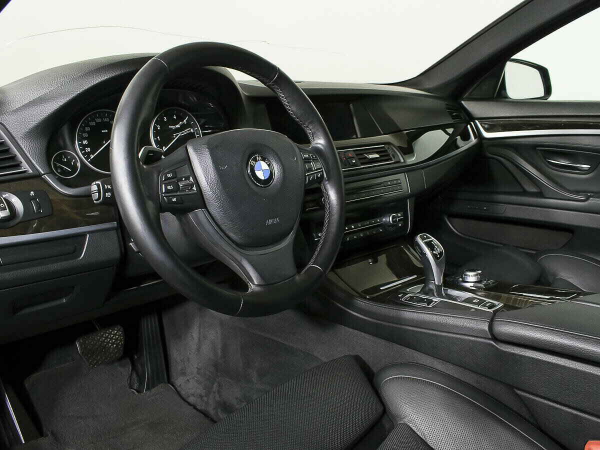BMW 5 серии 3.0 АКПП, 2010, 164 000 км фото 5