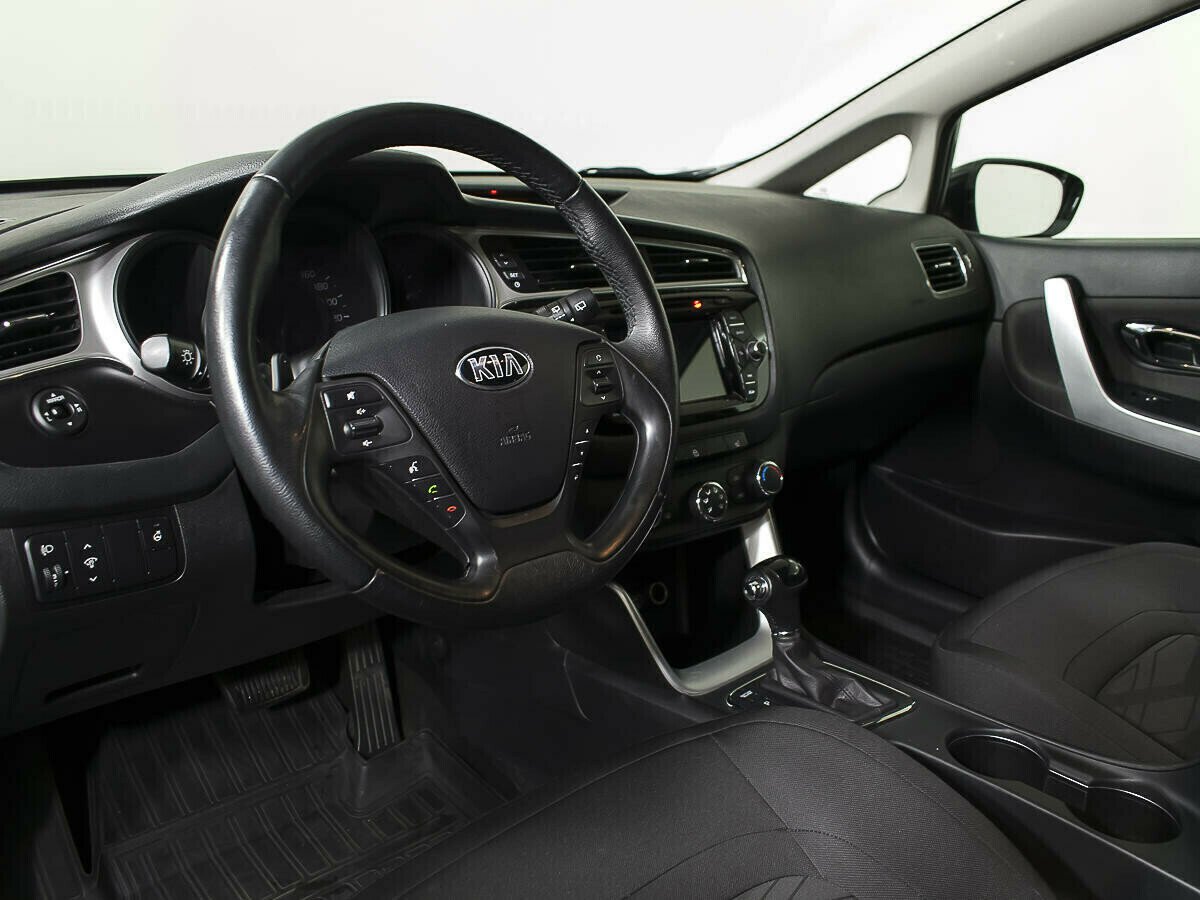 Kia Ceed 1.6 АКПП, 2015, 107 000 км фото 8