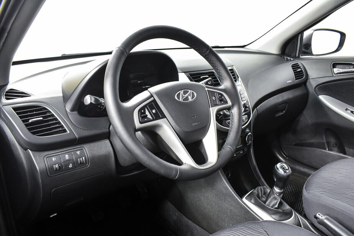 Hyundai Solaris 1.6 МКПП, 2013, 125 000 км фото 5