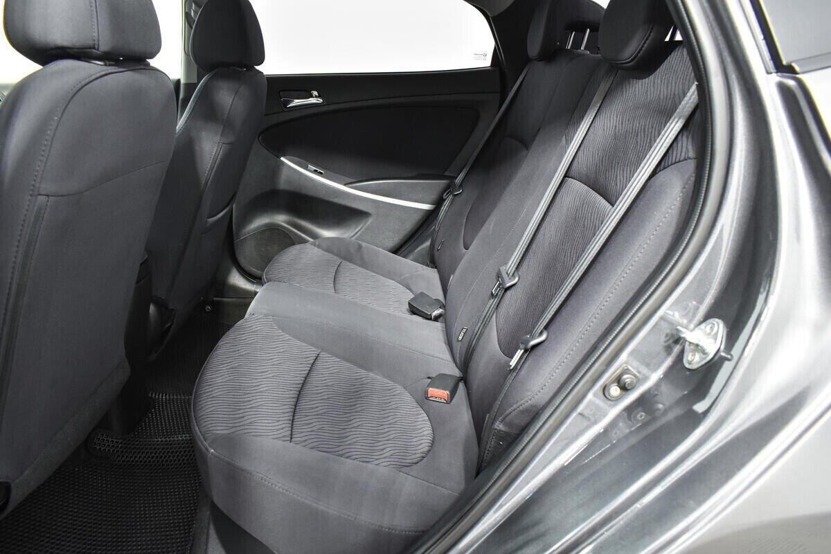 Hyundai Solaris 1.6 МКПП, 2013, 125 000 км фото 9