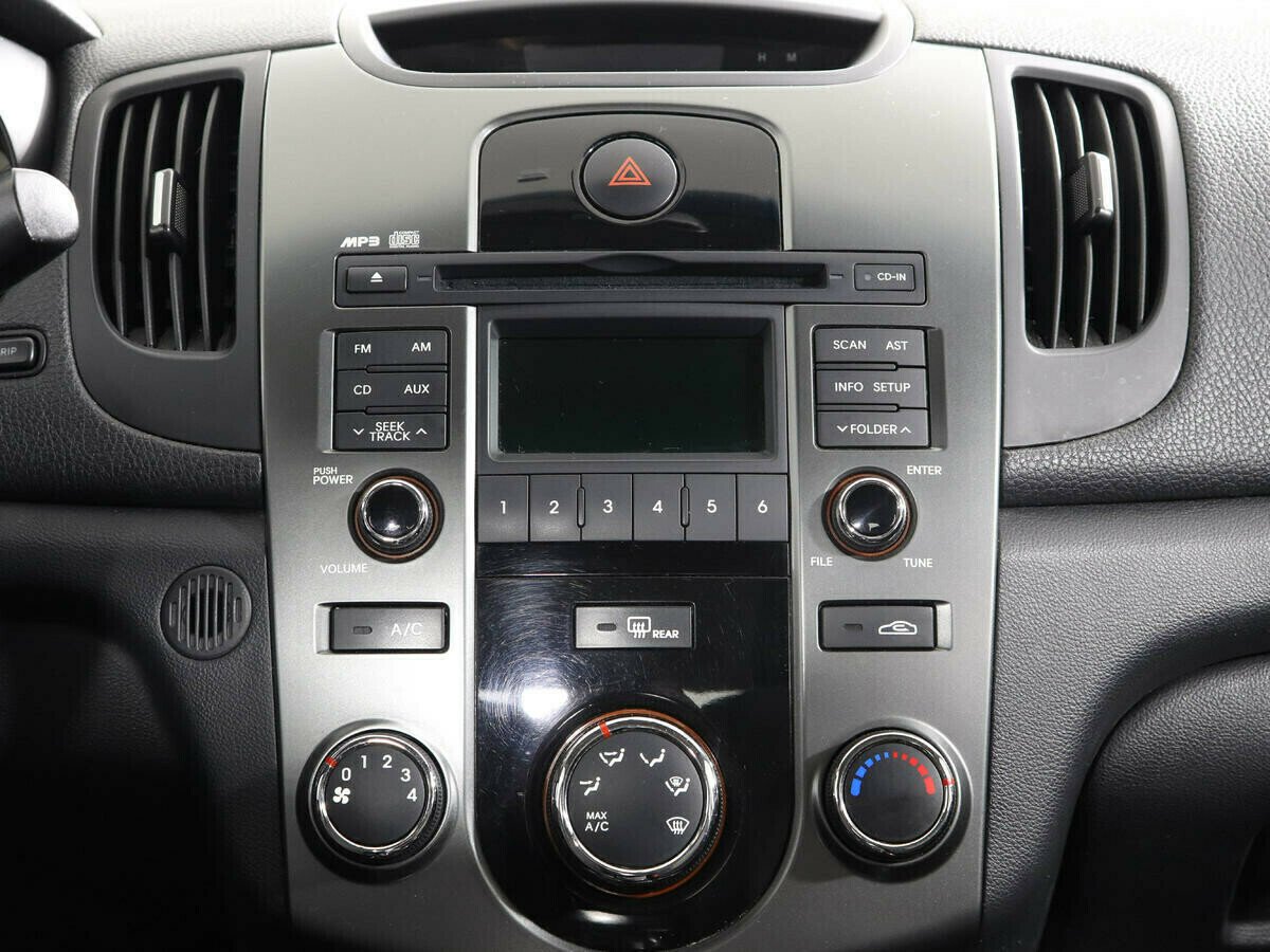 Kia Cerato 1.6 АКПП, 2011, 150 000 км фото 8