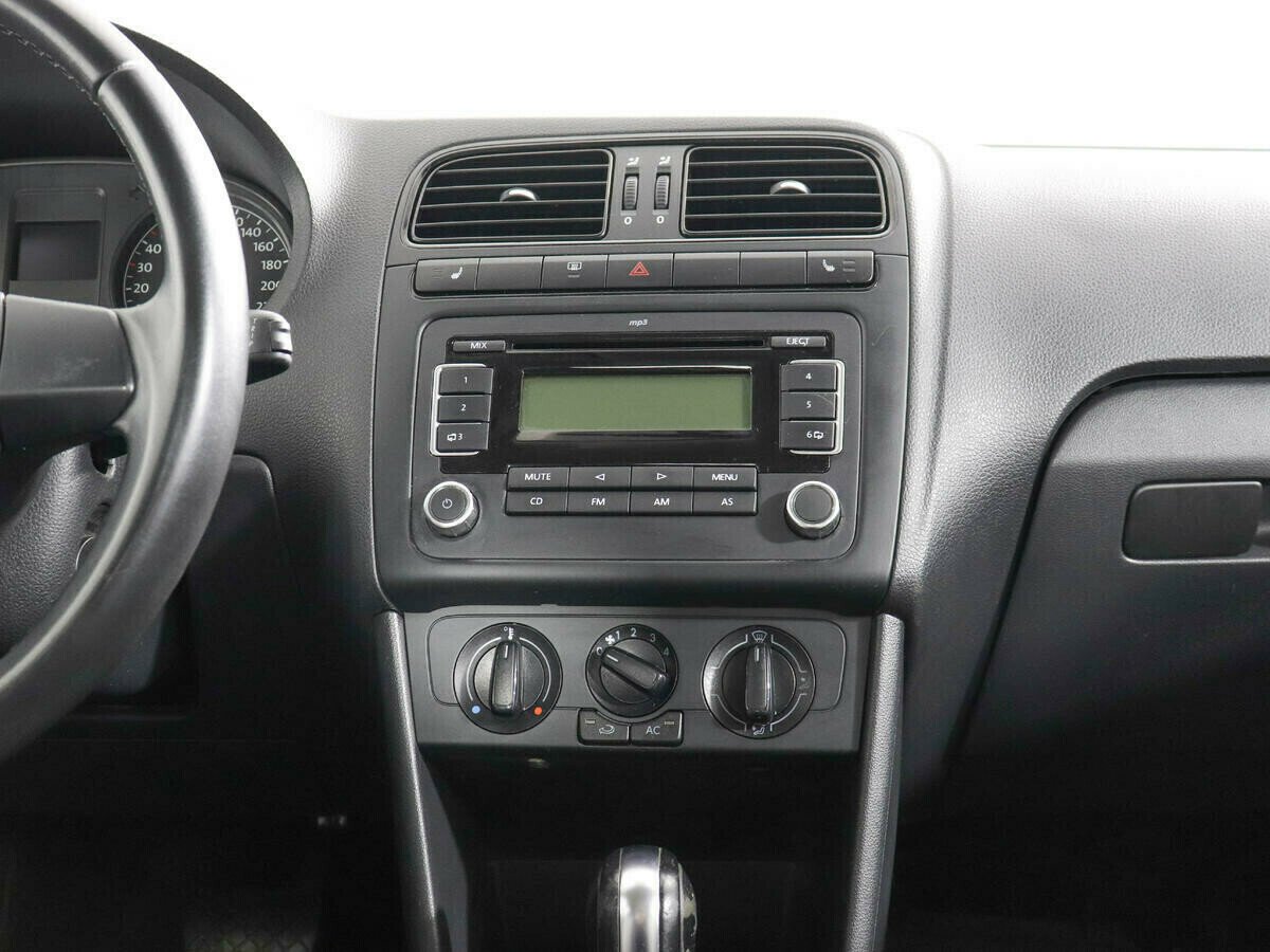 Volkswagen Polo 1.6 АКПП, 2011, 144 000 км фото 9
