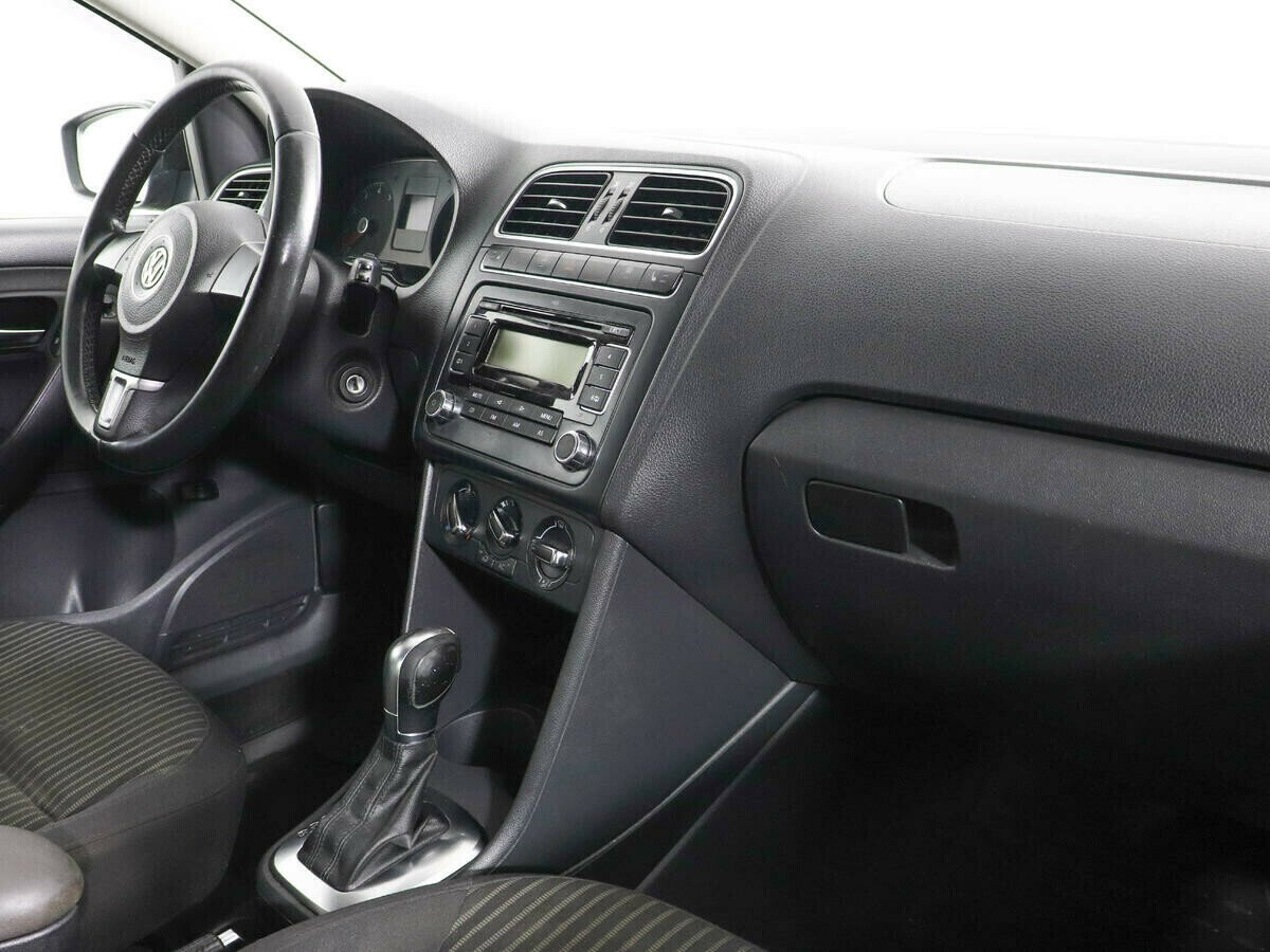 Volkswagen Polo 1.6 АКПП, 2012, 134 000 км фото 9