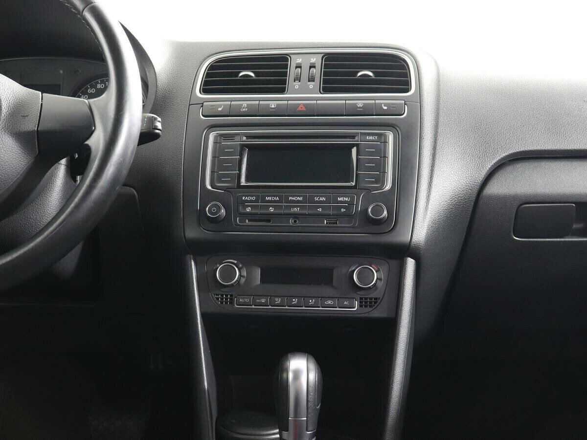 Volkswagen Polo 1.6 АКПП, 2011, 153 000 км фото 8