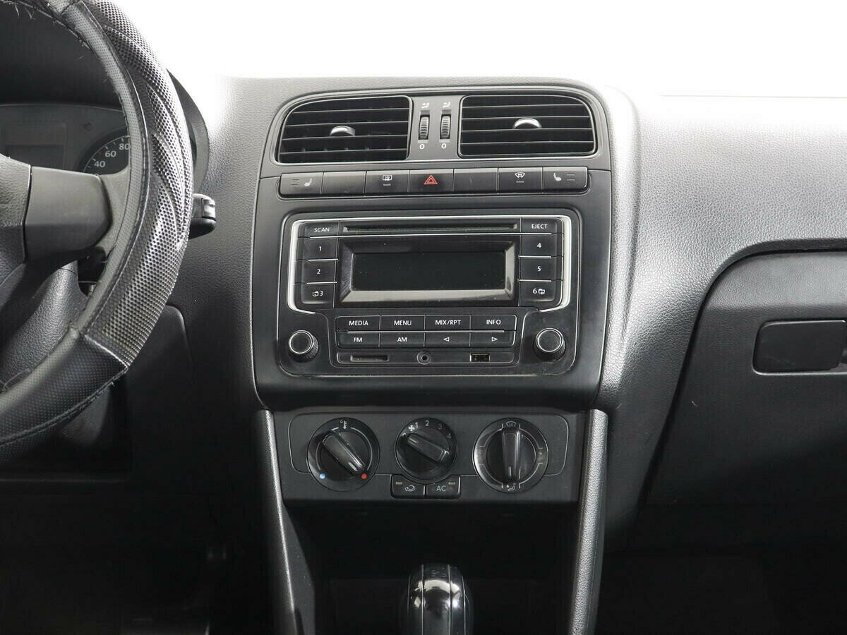 Volkswagen Polo 1.6 АКПП, 2012, 142 000 км фото 7