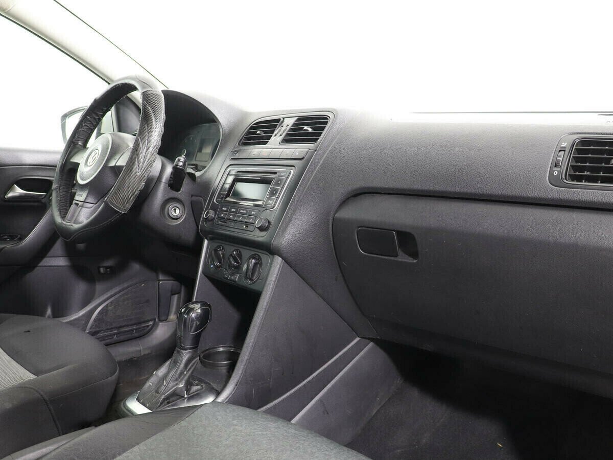 Volkswagen Polo 1.6 АКПП, 2012, 142 000 км фото 9