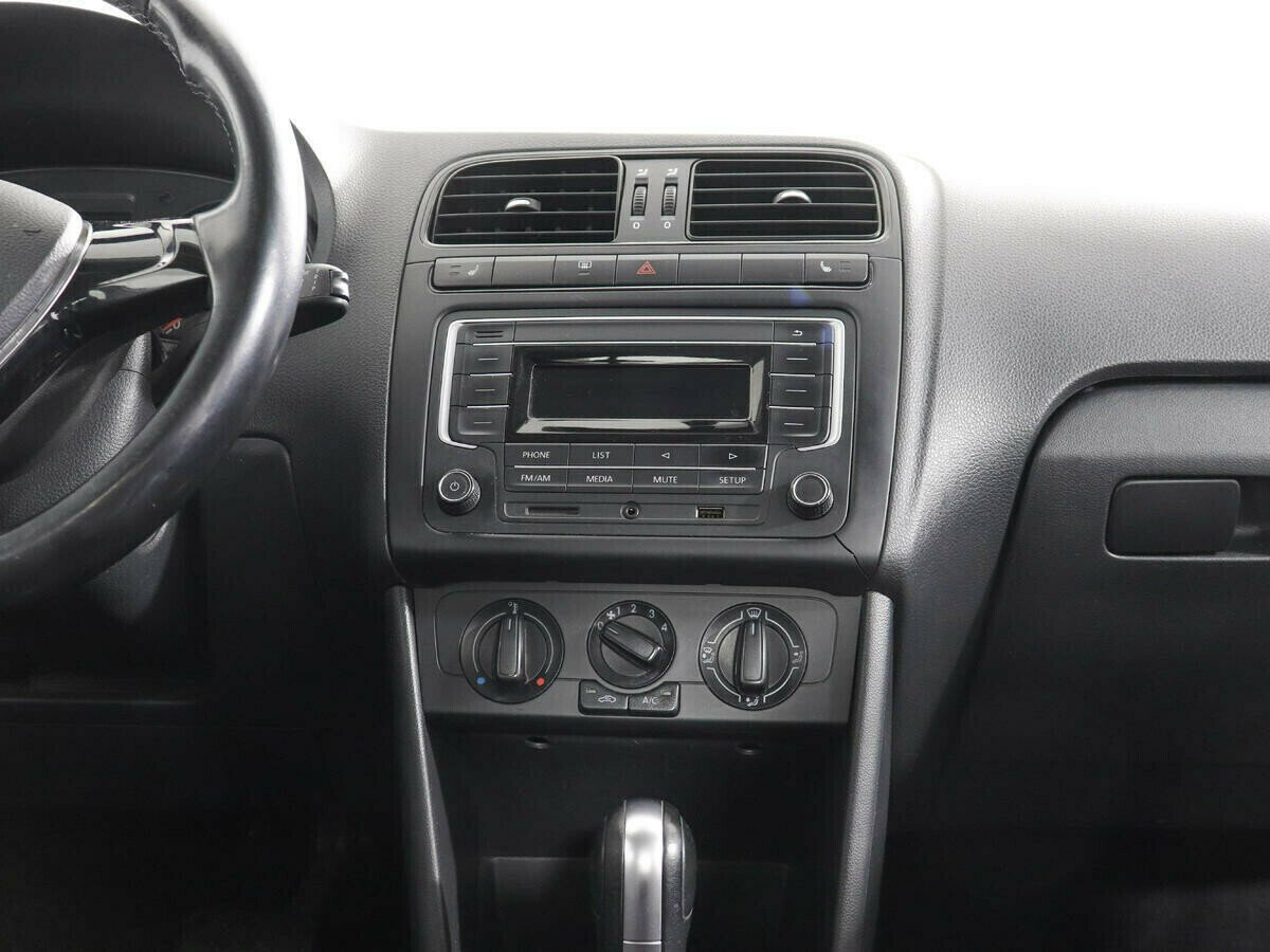 Volkswagen Polo 1.6 АКПП, 2016, 86 000 км фото 5