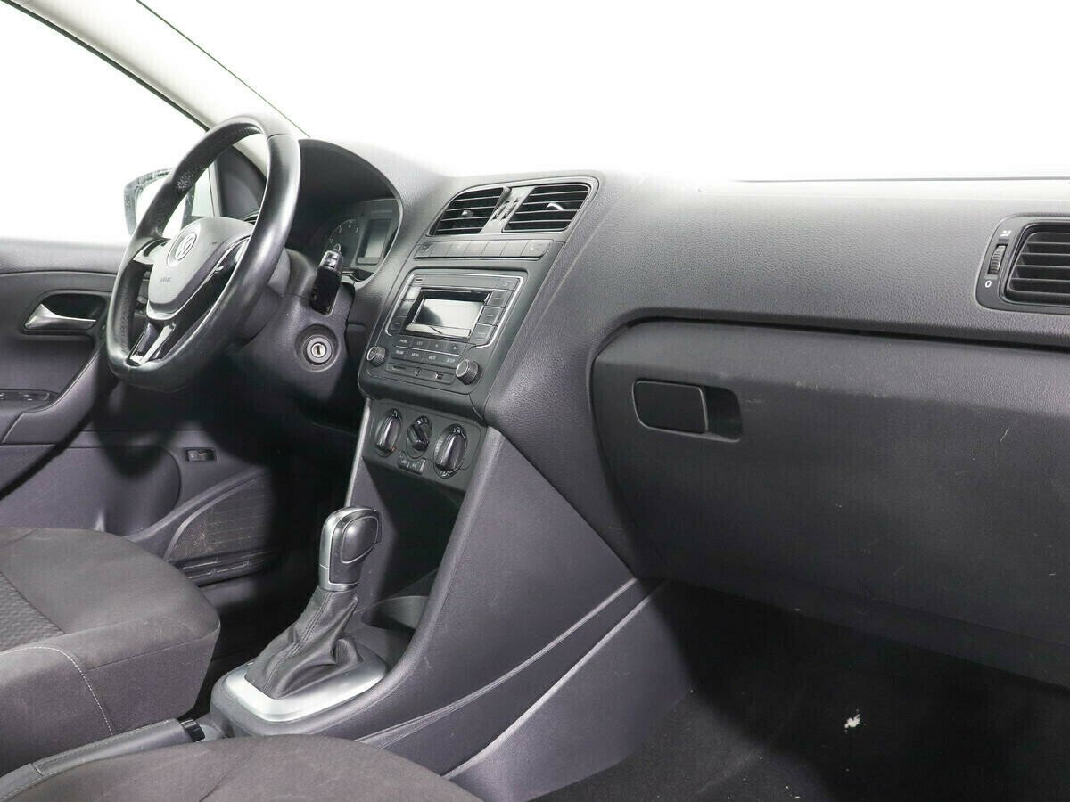 Volkswagen Polo 1.6 АКПП, 2016, 86 000 км фото 7