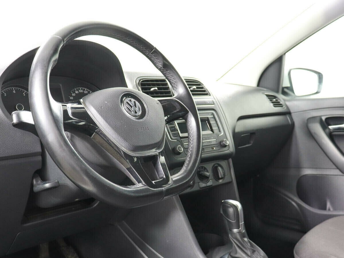 Volkswagen Polo 1.6 АКПП, 2016, 86 000 км фото 8